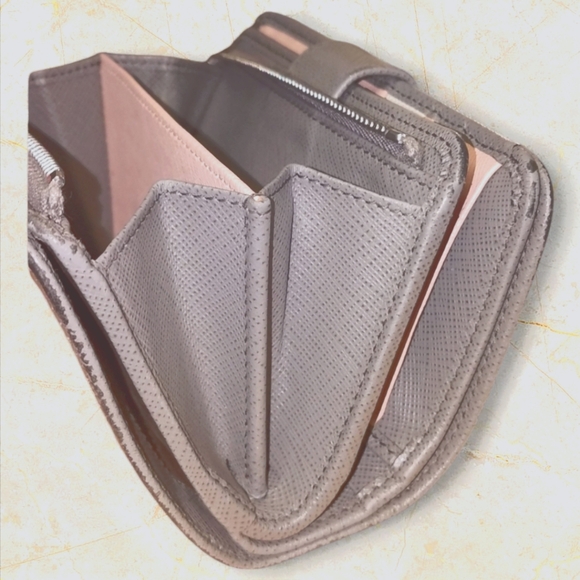 Prada Tri Color Saffiano Leather Wallet Greyish/Blue & Pink/Tan w/C.O. 🌸 - Picture 8 of 13